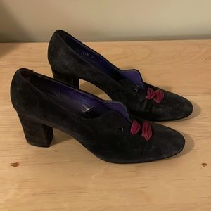 Margaret Jerrold Blue Suede Pumps with Purple Ribbon Size 6